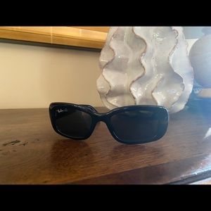 Ray Ban Women’s Sunglasses RB4122